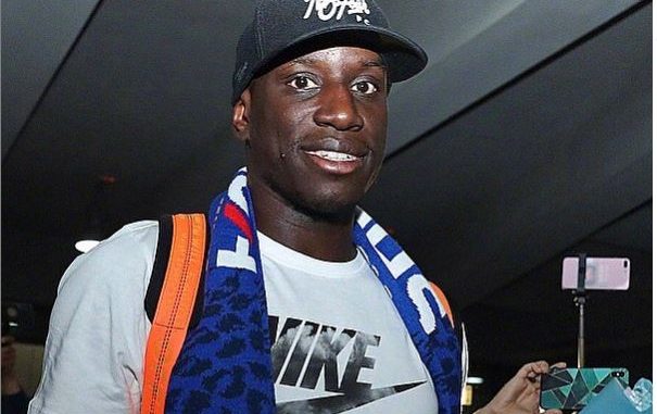 Demba Bâ : ‘’Quand allons-nous voir le reste du monde se lever pour défendre les musulmans ?’’ Demba Bâ : ‘’Quand allons-nous voir le reste du monde se lever pour défendre les musulmans ?’’