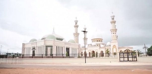 Découvrez les images de la grande Mosquée de Porokhane réhabilitée par Serigne Mountakha !