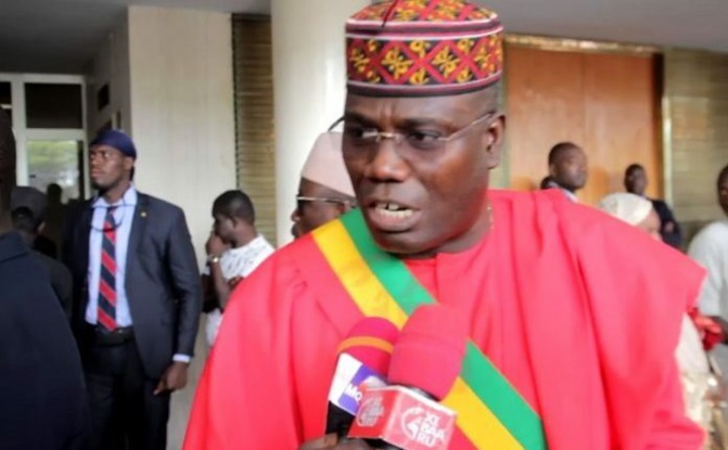 Abdou Mbacké Bara Dolly: " si le Président Macky Sall songe à rééditer le coup de Wade, ce sera..."