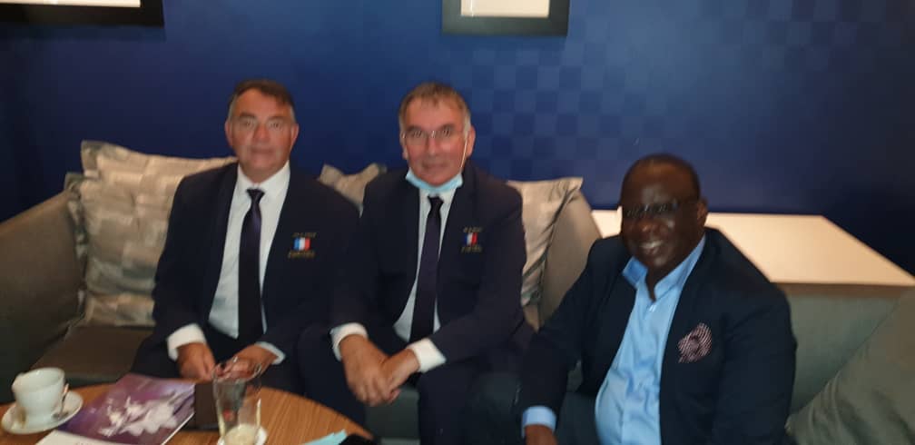 Serie d'audiences du Président Mbagnick Diop ce Dimanche avec différentes personnalités du monde économique, politique,  l' équipe nationale gastronomique Française, de Maitre Le Bars entre autres VIP. En images