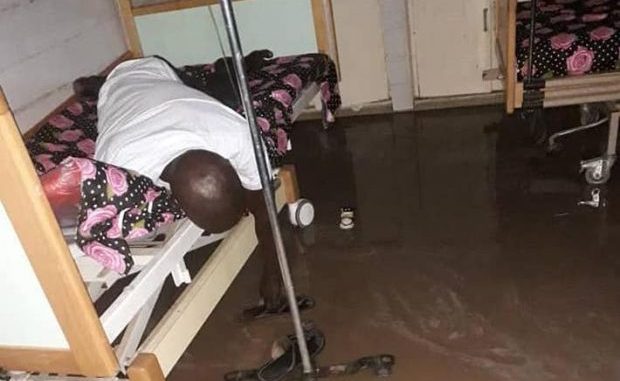 Forte pluie à Thiès : Les images ahurissantes du poste de santé de Nguinth sous les eaux