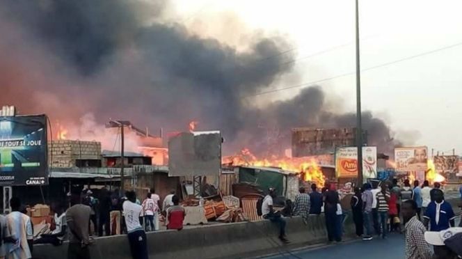 Urgent – Pikine : Un incendie ravage le marché Zinc