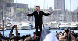 Mélenchon tance le gouvernement après la fermeture des bars et des restaurants à Marseille