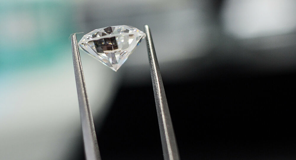 Un Américain découvre un diamant de la taille d’une bille dans un parc naturel – photos