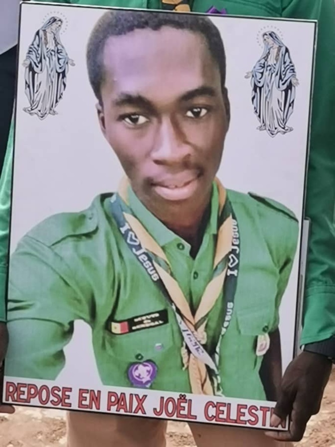 Etudiant tué: les éclaireurs rendent un dernier hommage à Joël Célestin Ahyi