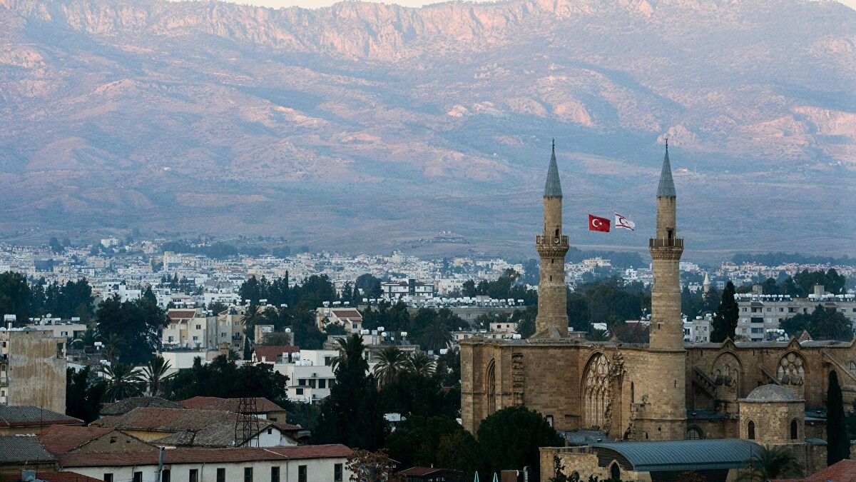Le candidat pro-turc mène la course à l’issue des élections à Chypre-Nord