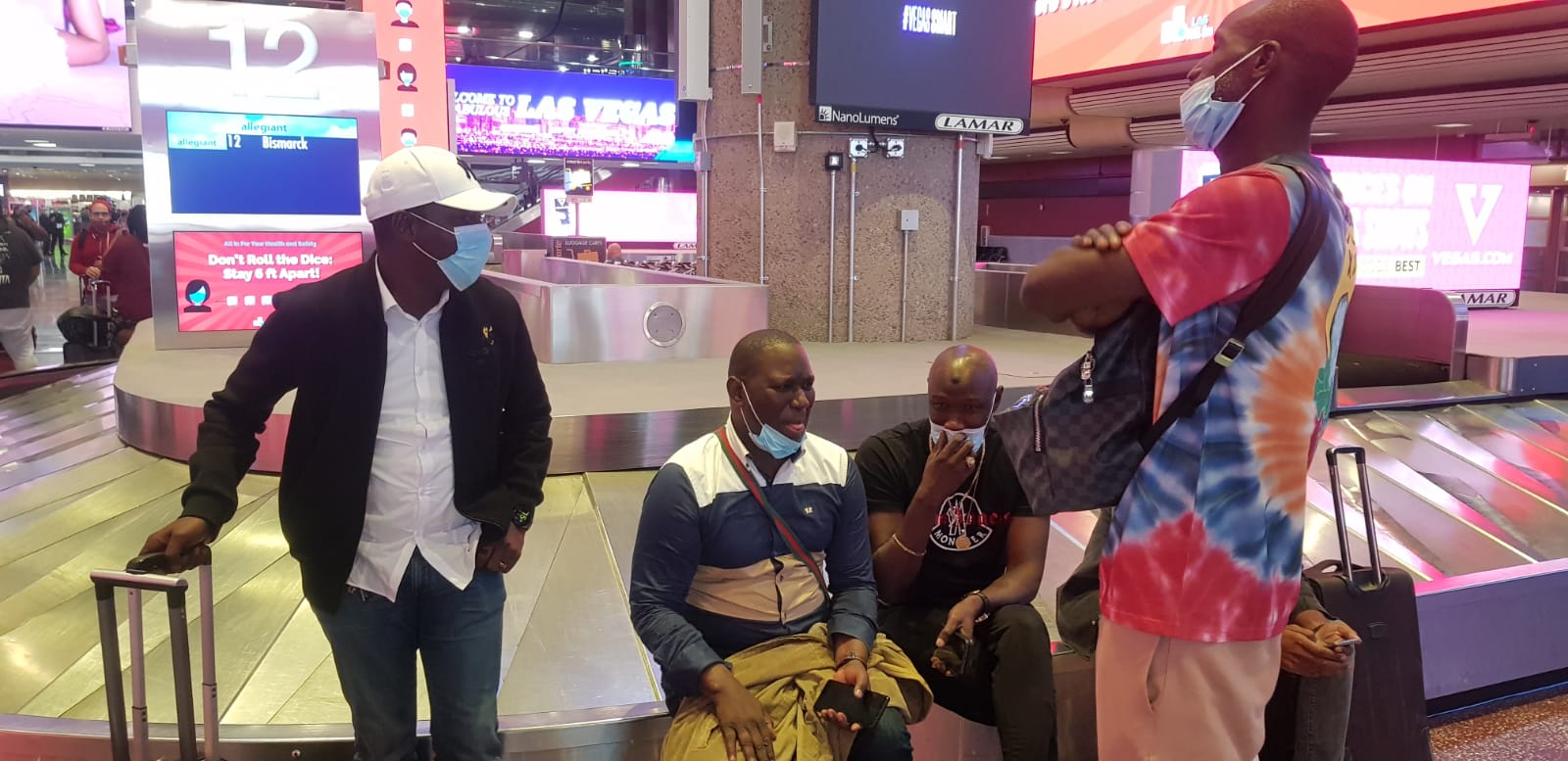 Arrivés Dj Boubs Niang Kharagne Sanekh Salam Vip Hair ndeye coumba et Aicha boutelimit a Las Vegas