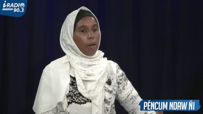 Aissata raconte les derniers instants de ses amis disparus en pleine mer .