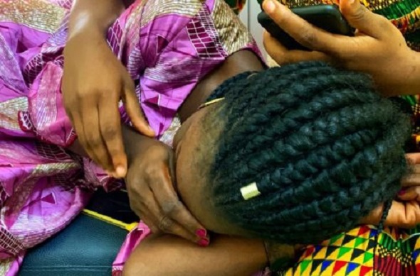 Avortement clandestin : deux élèves écopent de 6 mois assortis du sursis et l’infirmier 2 mois ferme Avortement clandestin : deux élèves écopent de 6 mois assortis du sursis et l’infirmier 2 mois ferme