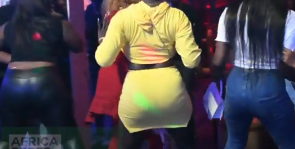 Du jamais vu …Deuk bi tass na kholéne Khalé bi loumuy def si soirée bi
