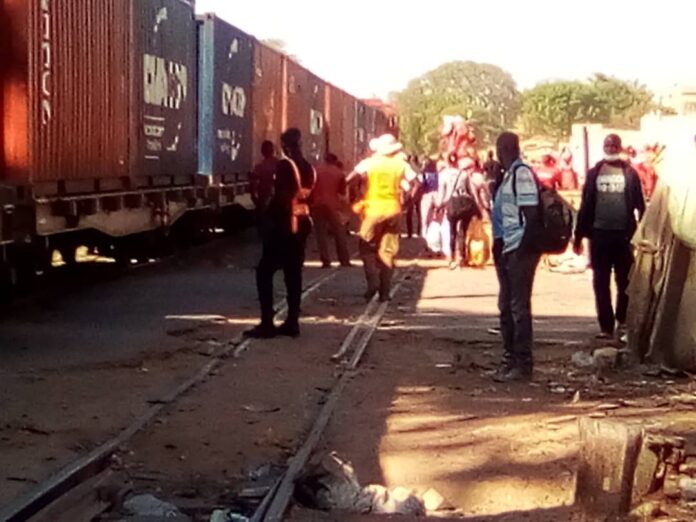 URGENT – Thiès : Le train GCO a dérapé à la cité du rail