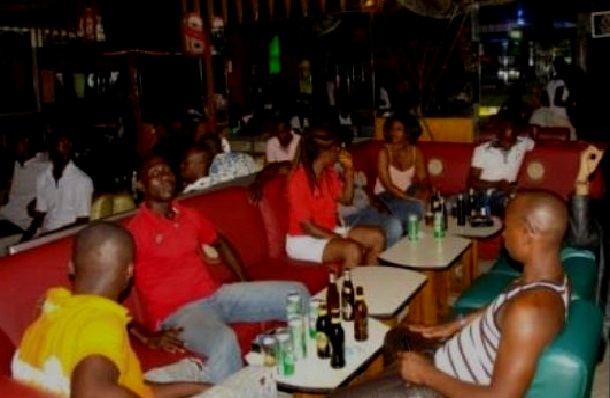 Almadies : un collectif des riverains demande à l’Etat la fermeture des restaurants ‘’transformés en bars’’