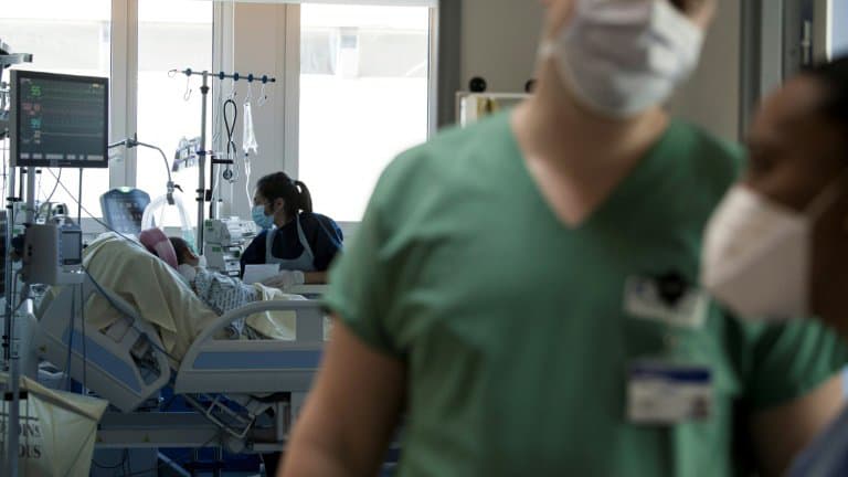 «La situation n'est plus inquiétante mais terrorisante», estime le directeur médical de l'AP-HP