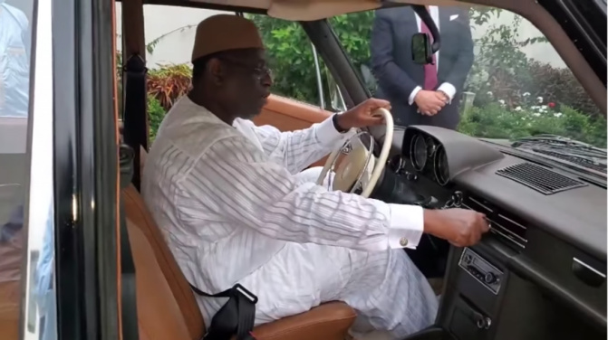 Découverte - La grande passion de Macky Sall, ce sont les...