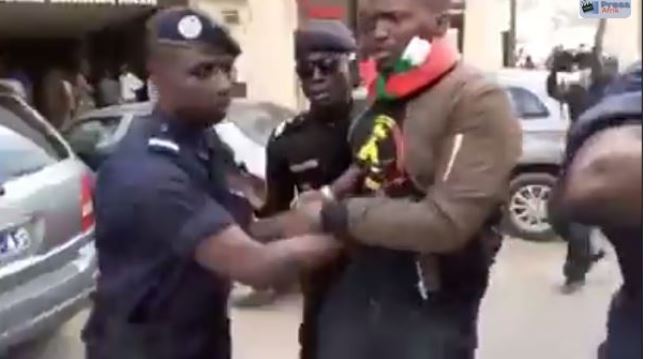 Manifestations: la police aux trousses d’Aliou Sané, coordonnateur de Y en a Marre