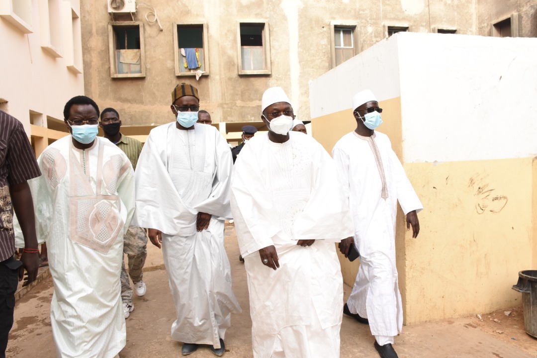 Mbour: Disparition de Sokhna Astou Bolly, épouse de feu Thierno Mansour Barro: Le Ministre Oumar GUEYE a présenté les condoléances du Président de la République.