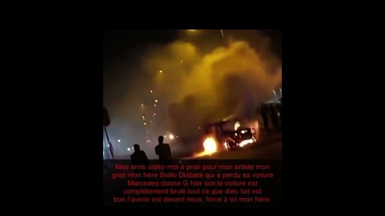 La voiture de Sidiki Diabaté en feu