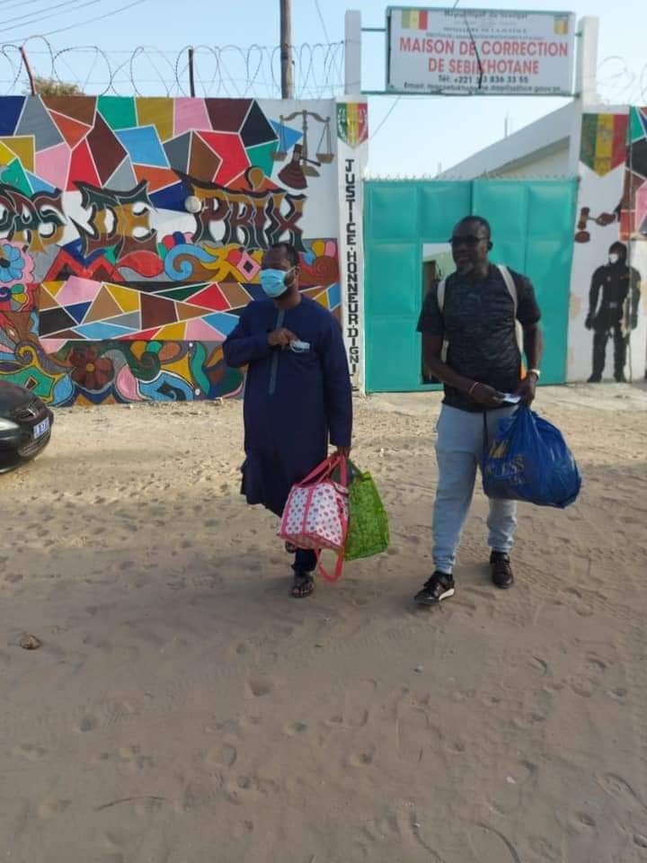 PHOTOS+VIDEO/ Maison de correction de Sébikhotane : Sortie de prison d’Assane Diouf et Guy Marius Sagna