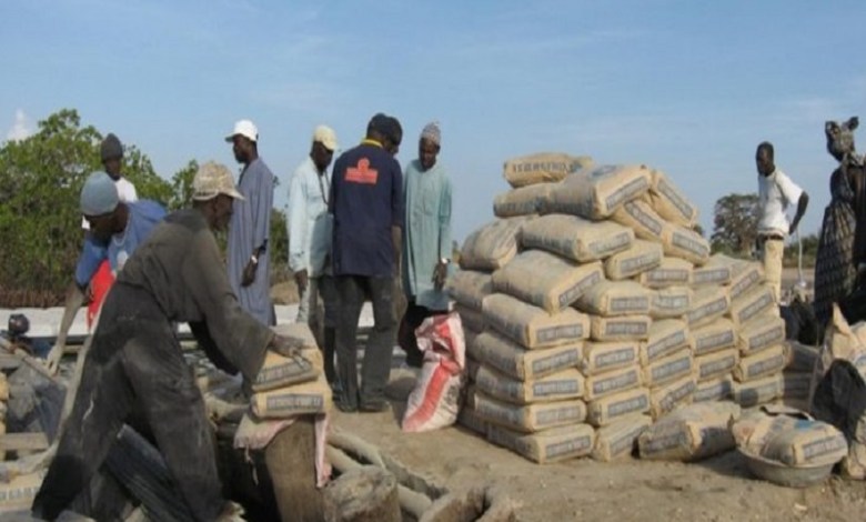 Hausse prix du Ciment : Macky Sall demande à son gouvernement de “veiller à la régulation optimale du marché”
