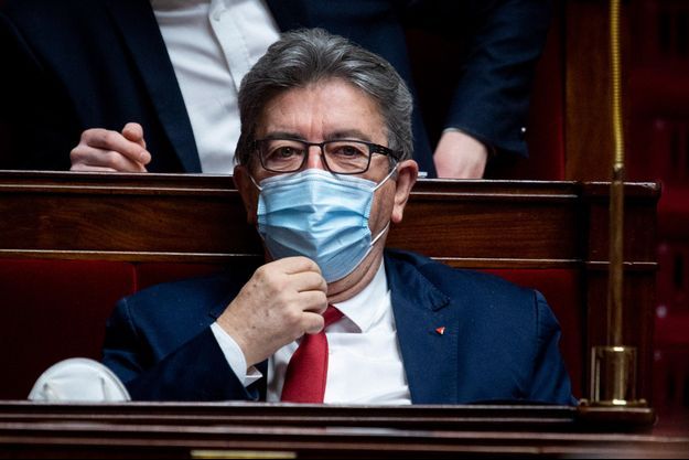 Mélenchon: le vaccin russe toujours pas utilisé «pour des raisons politiques»