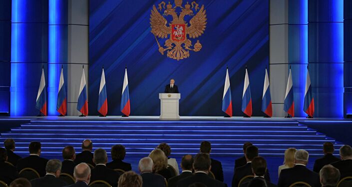 Discours de Vladimir Poutine: «les Occidentaux ont tendance à réagir un peu comme des enfants frustrés»