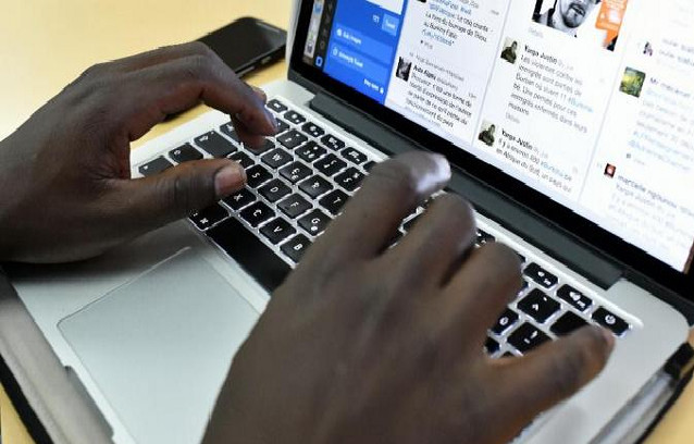 Cachés derrière des claviers pour « détruire des réputations » : Macky Sall vers une régulation très prochaine des médias sociaux