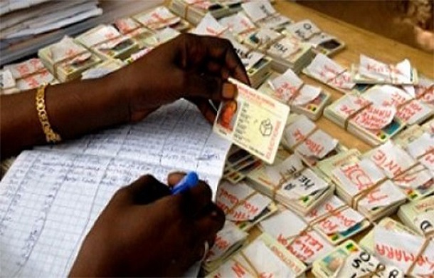 Fichier électoral : 1,5 million « d’électeurs illégaux » recensés, des certificats de résidence à la place de la carte nationale d’identité