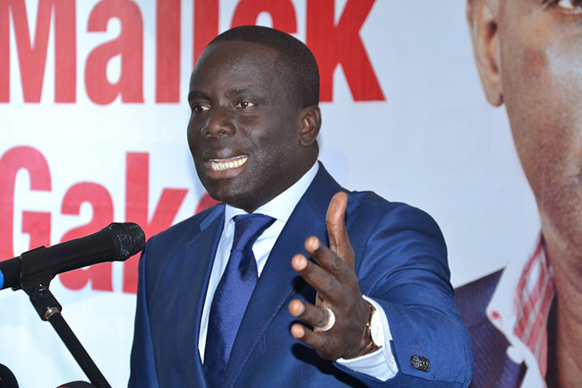 MALICK GAKOU LISTE SES GRIEFS : NOUVEL AVION, DÉCOUPAGE ADMINISTRATIF, DATE DES ÉLECTIONS