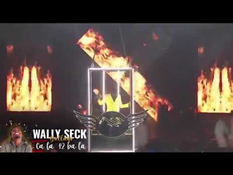 Grand Théâtre: Regardez l'entrée explosive de WALLY BALLAGO SECK
