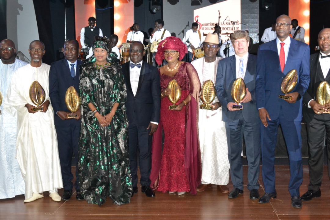 Voici les Lauréats de la 16 eme éditions des Cauris d’or 2021, la plus prestigieuse soirée de gala de l'Afrique de l'Ouest.