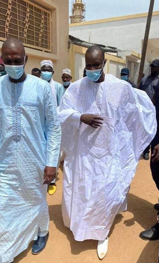 En visite à Touba: Ousmane Sonko ovationné chez Serigne Mountakha Mbacké