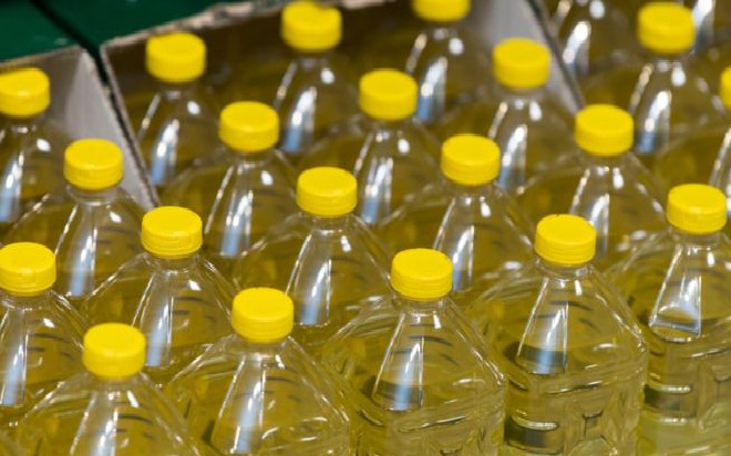 Voie de contournement tarifaire : de l’huile en vrac reconditionnée dans des bouteilles
