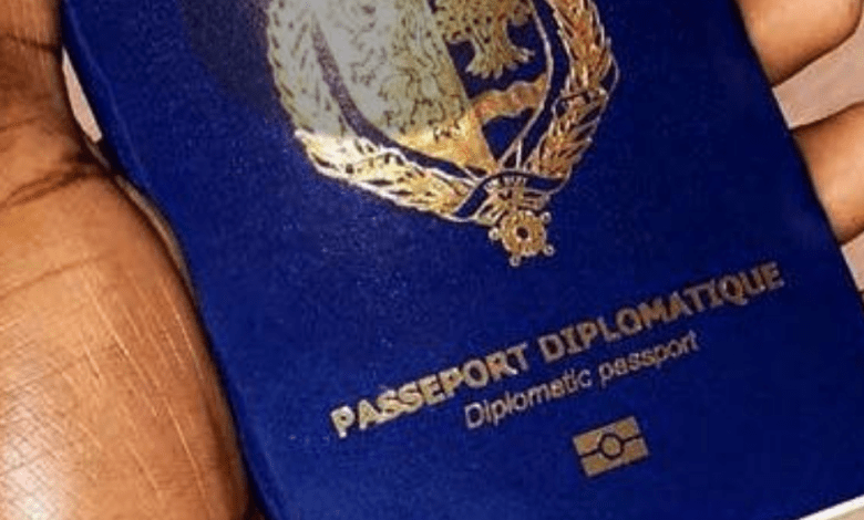 Scandale passeports diplomatiques: « je voulais intégrer le réseau, mais… » (Ex chargé de mission à l’Assemblée)