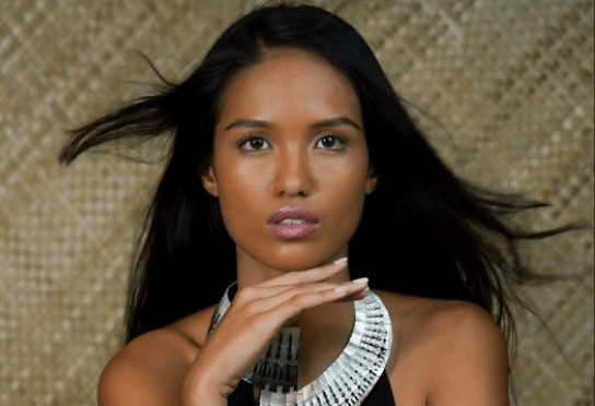 Mlle Tumateata Buisson, 24 Ans Miss Tahiti Veut Visiter Le Sénégal