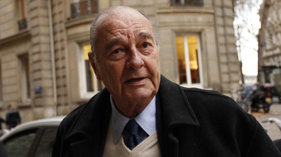 Jacques Chirac hospitalisé, "va bien et restera quelques jours en observation à l'hôpital"
