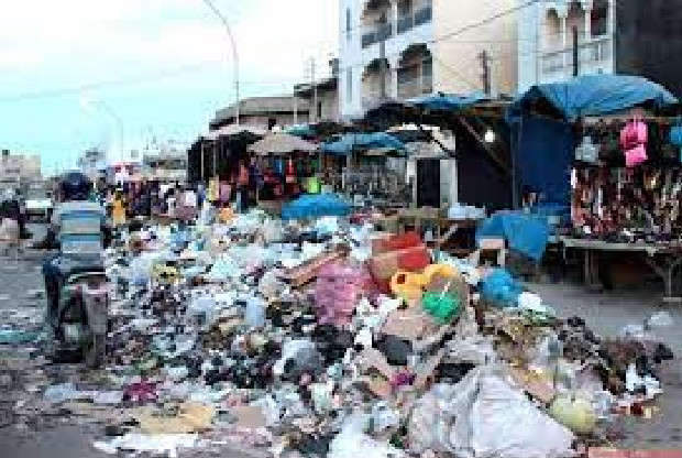 Insalubrité à Thiès Une ville tenaillée entre ordures et eaux usées