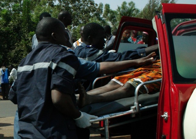 Malgré les 96 dos-d’ânes qui existent entre Dakar et Touba, la route enregistre sa premiére victime Malgré les 96 dos-d’ânes qui existent entre Dakar et Touba, la route enregistre sa premiére victime