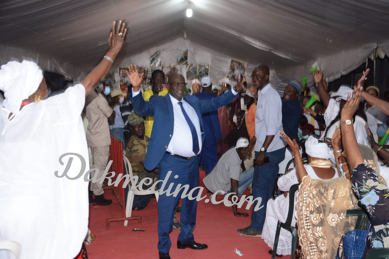 Médina : L’accueil Chaleureux De Cheikh Ba Réservée au Ministre de la femme Ndeye Saly Diop (Vidéo)