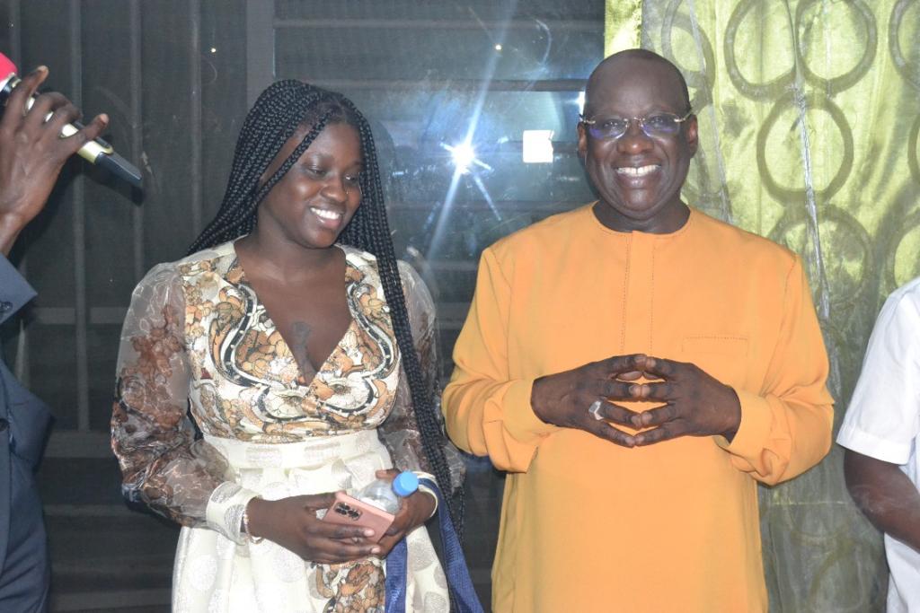 EN IMAGES ANNIVERSAIRE ROYAL: Le président Mbagnick Diop du MEDS a soufflé une bougie de plus.