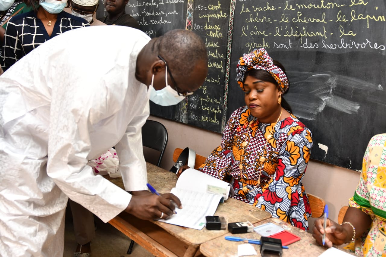 Abdoulaye Diouf Sarr vient de voter au bureau n°6