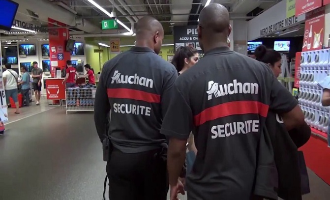 Magasins Auchan: En brassards rouges vendredi dernier, des employés ont exprimé leur mécontentement