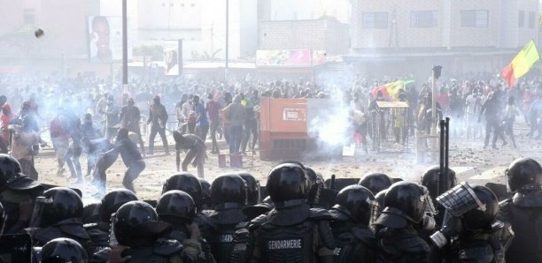 Émeutes de mars 2021 : Un candidat au Bac amputé du bras, son père accuse un gendarme