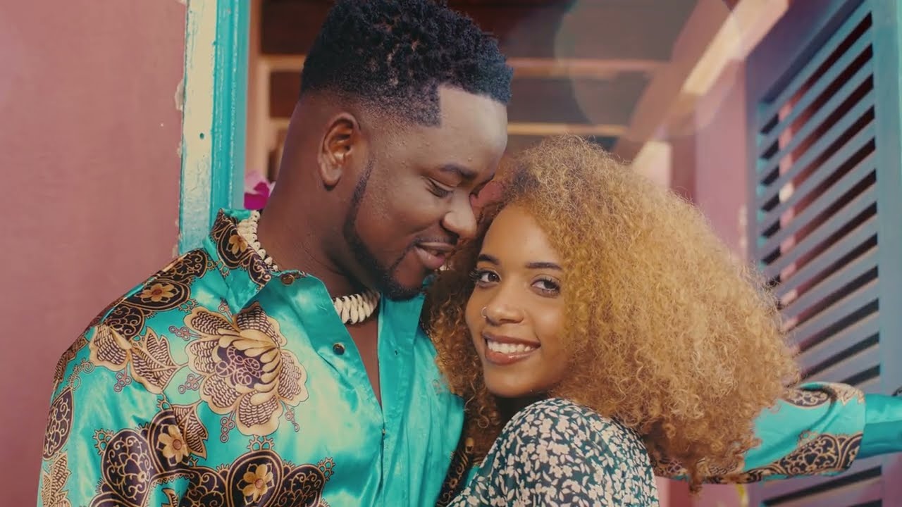 Cadeau d'anniversaire de  Bril 4 Fight et Dieyna Baldé- Eup Na (Clip Officiel)