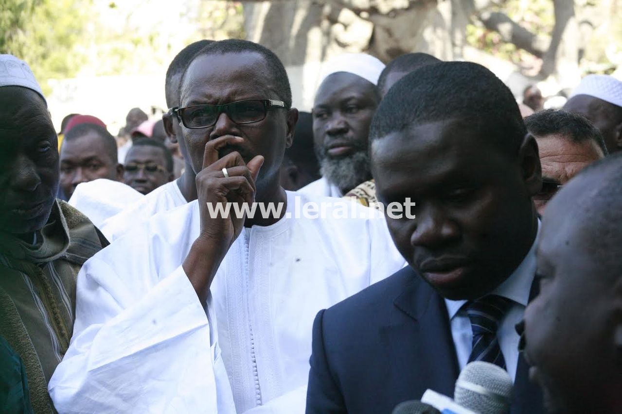 Photos - Levée du corps de Me Birame Sassoum Sy, Tanor craque !