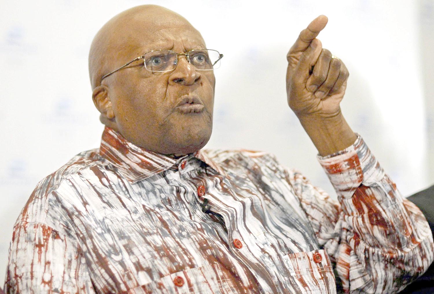 Ouganda : Desmond Tutu demande au président de renoncer à la loi anti-homosexualité