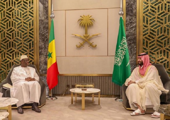 Le Président Macky Sall à Jeddah pour une visite d’amitié et de travail: il a été reçu par le Prince Mohammed Bin Salman