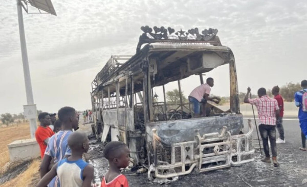 Autoroute Ila Touba : Un bus, en partance pour Dakar, complétement calciné ce matin