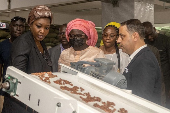 Commerce et industrie : Aminata Assome Diatta encourage les entreprises à valoriser les produits locaux