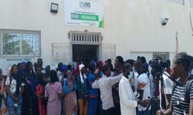 UVS Kaolack/ Fermeture des salles informatiques: Les étudiants protestent et réclament le départ de l’administrateur