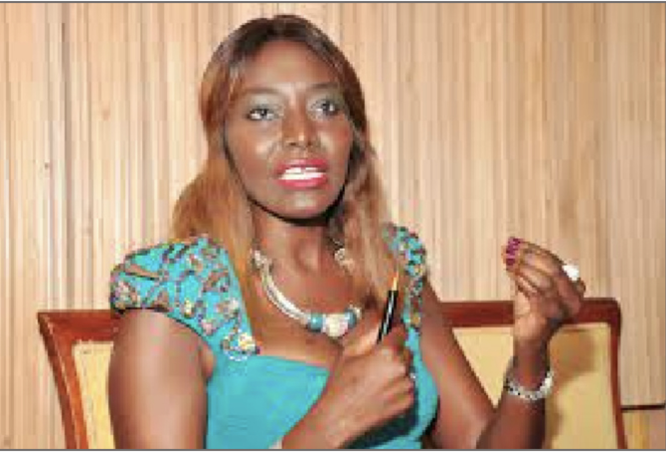 Faux compte Facebook et escroquerie : Coumba Gawlo Seck décline toute responsabilité Faux compte Facebook et escroquerie : Coumba Gawlo Seck décline toute responsabilité